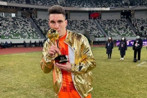 九游体育官网网页入口-曝莫伊塞斯不回中超落叶归根 将签巴甲降级队一年