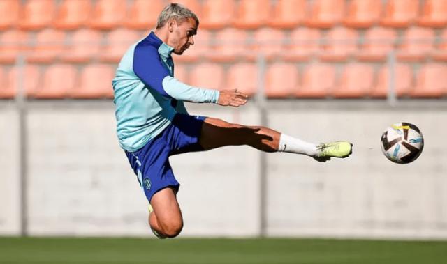 1665185393275074224.jpg gelieziman.jpg